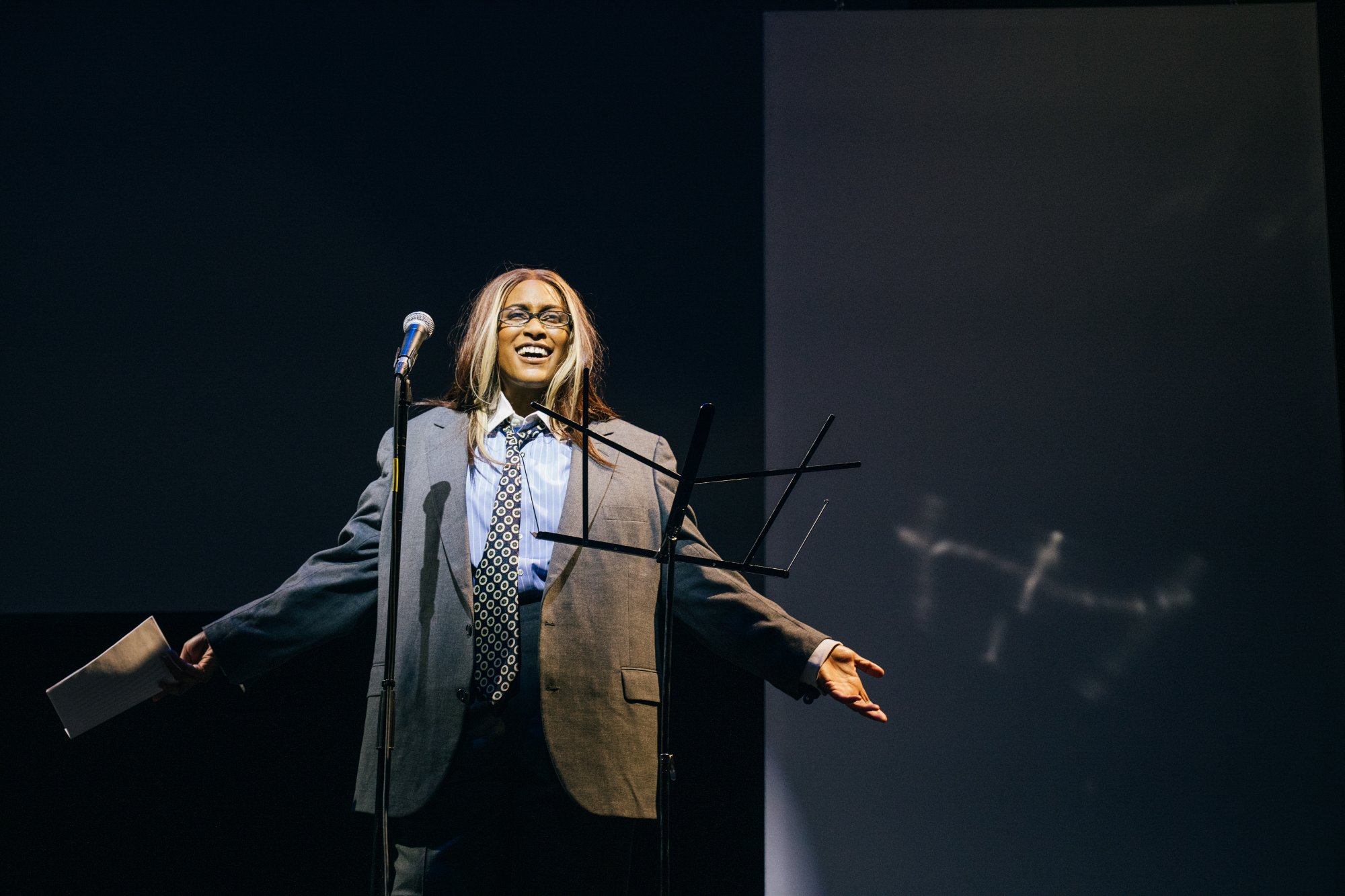 Lecture sequence - suit and glasses